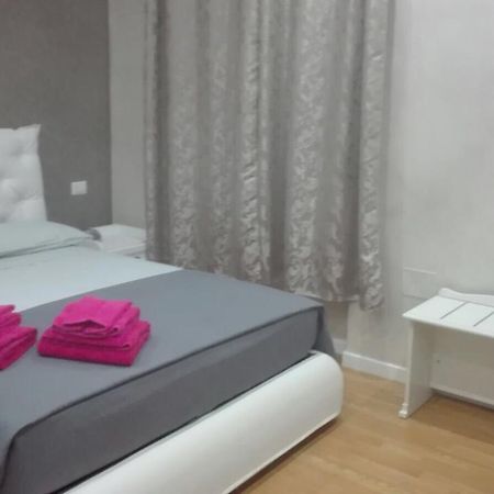 크로토네 Donna Margharet B&B 외부 사진