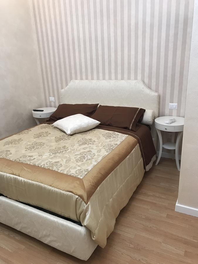 크로토네 Donna Margharet B&B 외부 사진